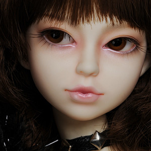 Glamor Eve Doll - Kori White - LE15