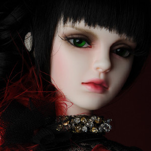 Glamor Eve Doll - Red Diva ; Aileen - LE10