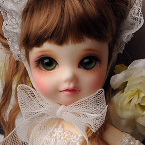 I Doll - Tialra White ; ARRA  - LE20