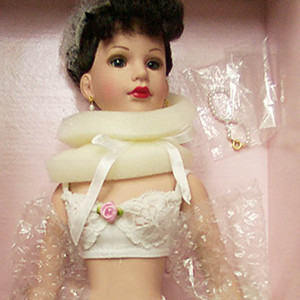 2002 Basic Doll(Brunette)