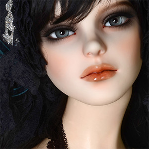 Trinity Doll - Dunkel Giselle Klaire - LE10 